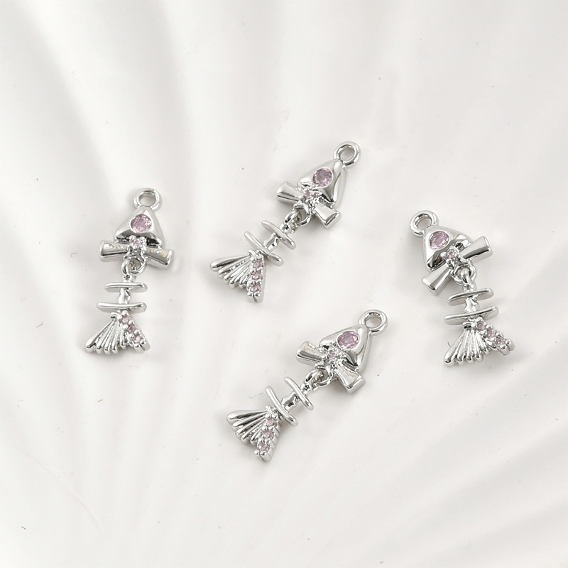 14k Gold Marine Organism Theme Charm Pendant