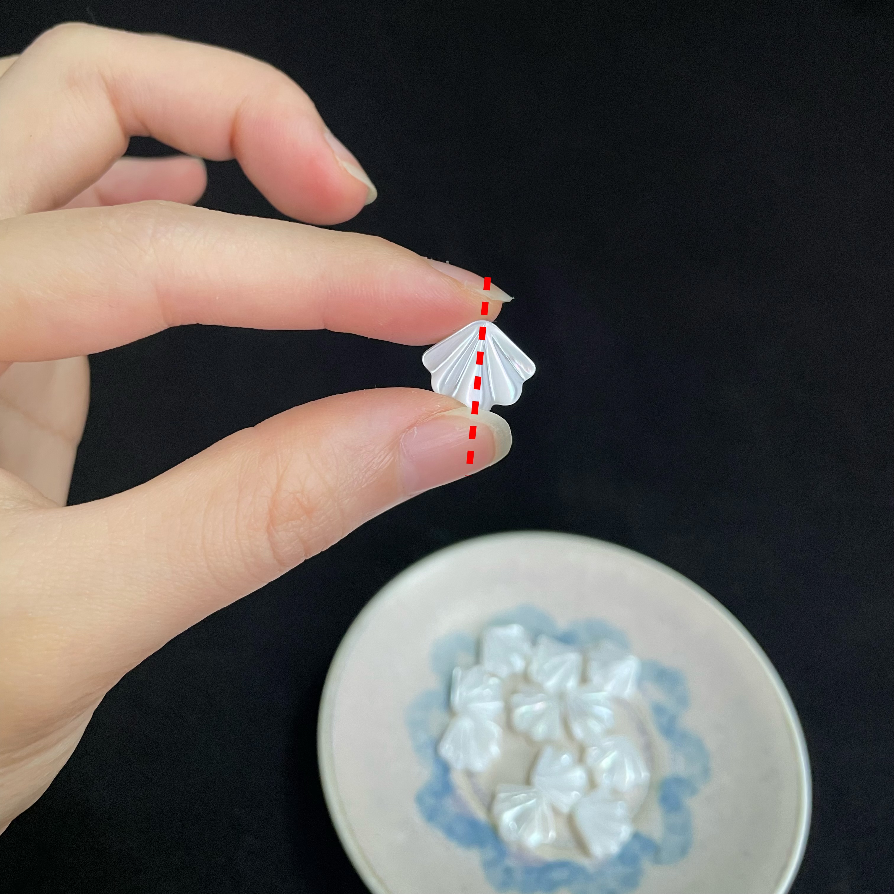 13.8*12mm Scallop Beads Carved by White Shell