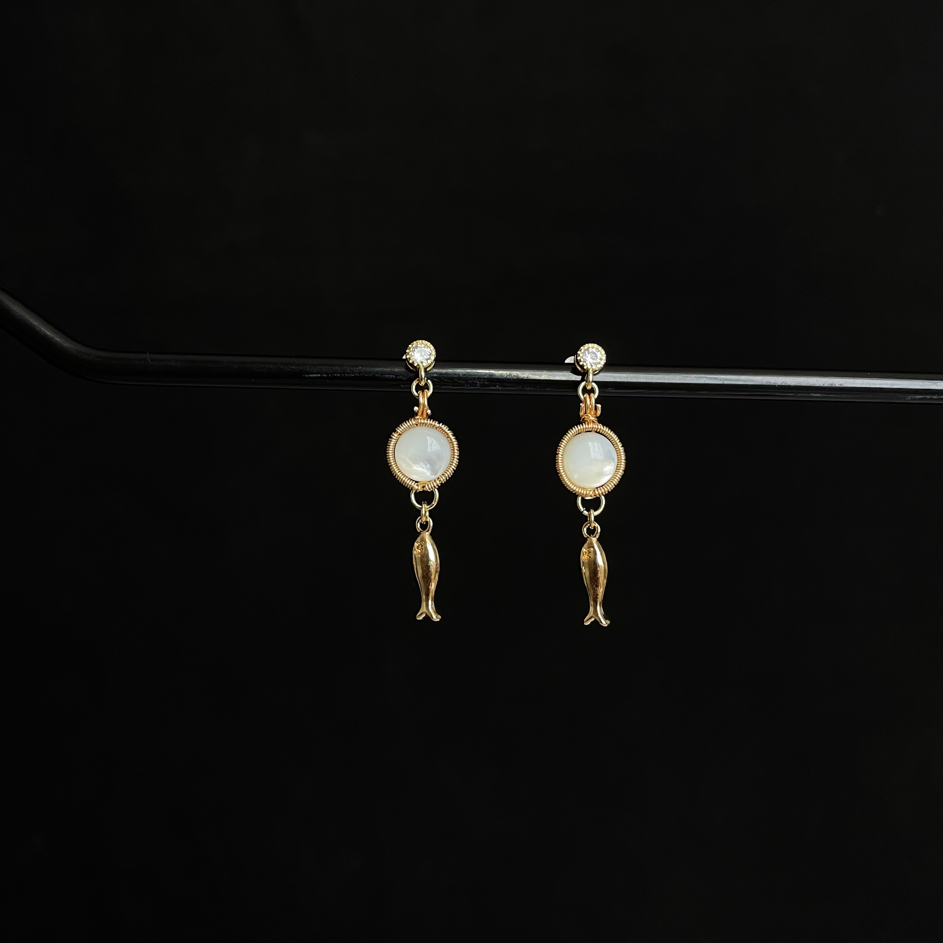 Handmade Elegant Bubbling Fish Earrings White shell and Fish Charms