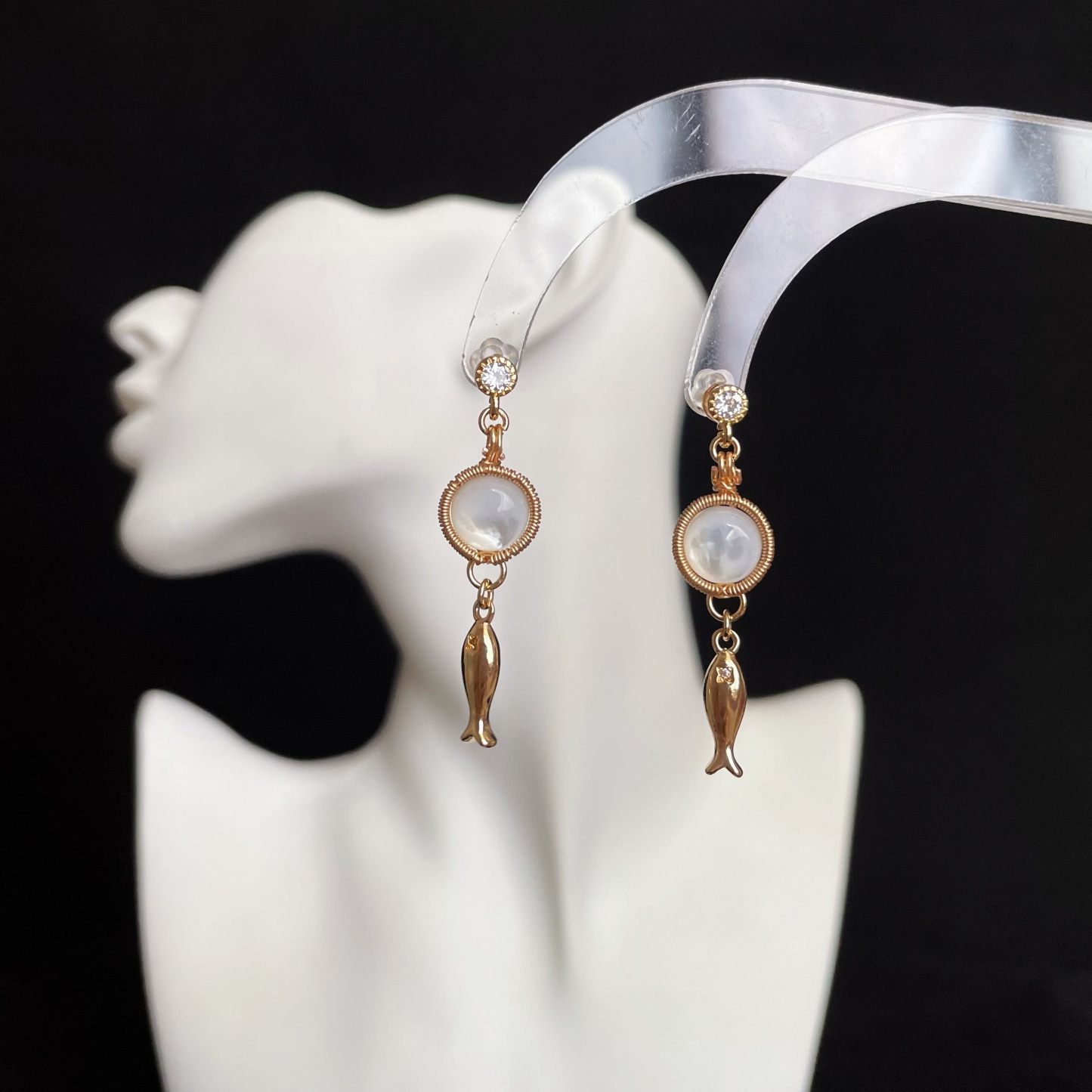 Handmade Elegant Bubbling Fish Earrings White shell and Fish Charms