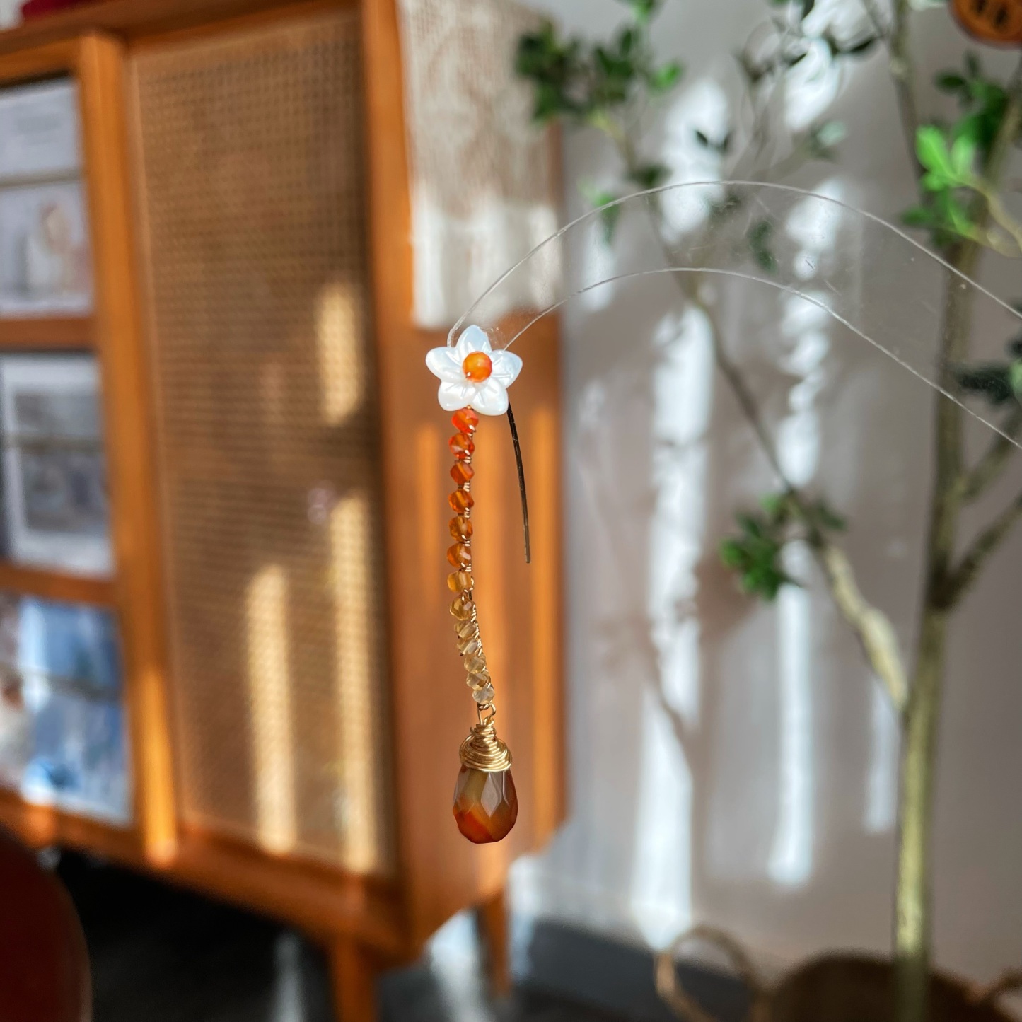 Handmade Sunset Blossom Gradient Red Agate Earrings with Shell Flower  and Red Agate Drop