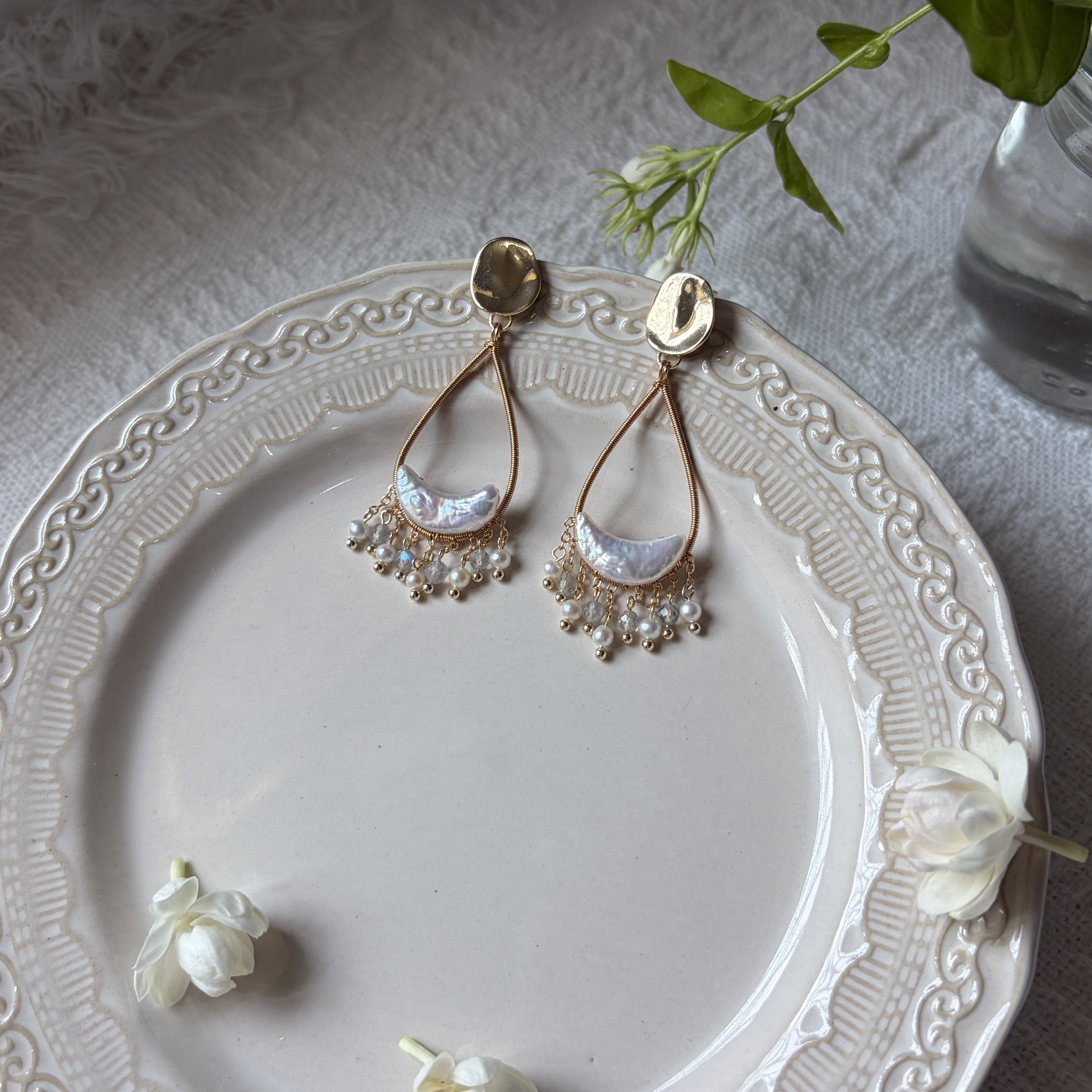 MOONVEIL Baroque Pearl Earrings | Labradorite Celestial Drop Earring