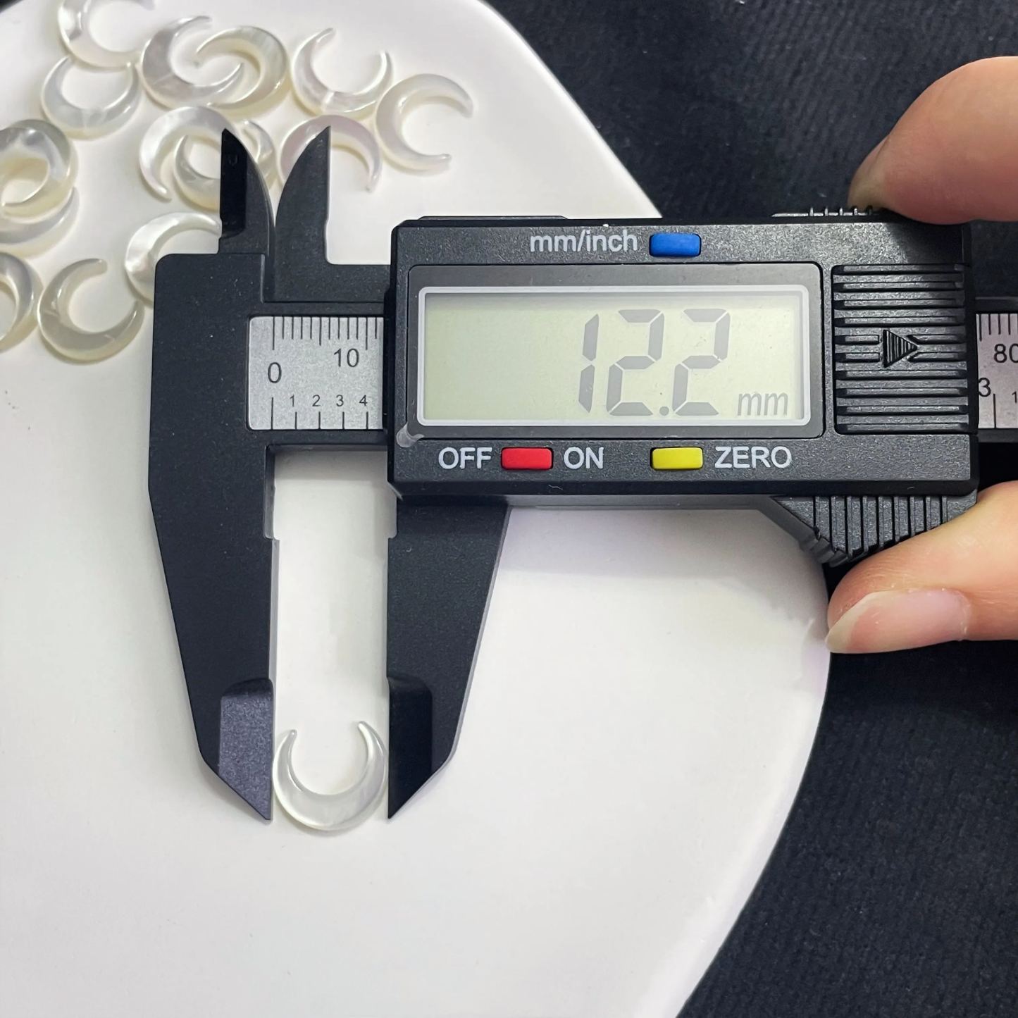 Mother-of-Pearl Moon with Cross Hole 1 piece