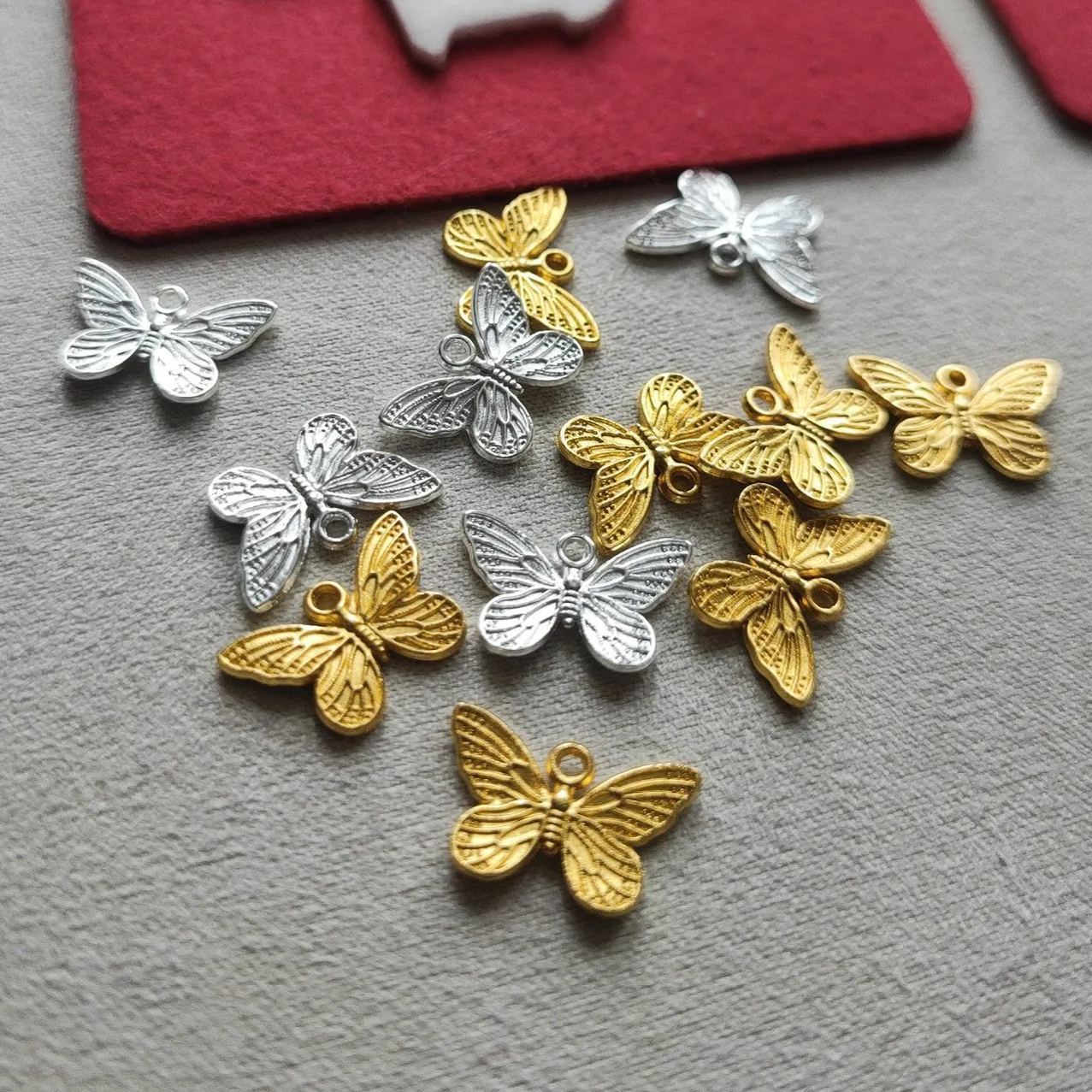 Little Alloy Butterfly Pendant Jewelry Accessory 10 pcs