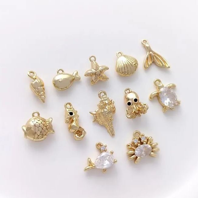 14k Gold Marine Organism Theme Charm Pendant