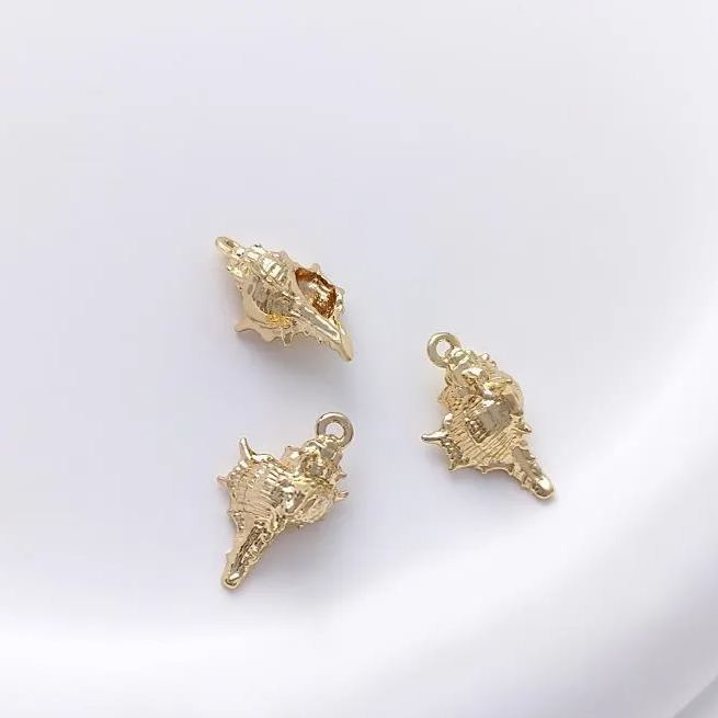 14k Gold Marine Organism Theme Charm Pendant