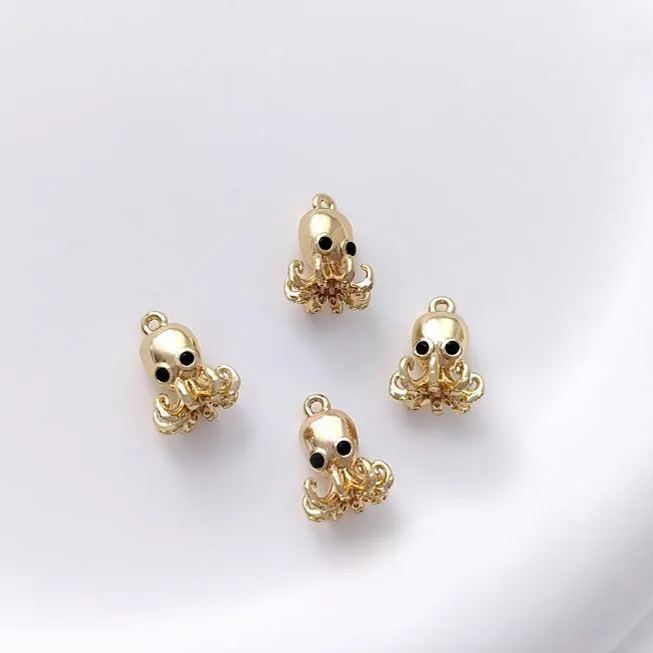 14k Gold Marine Organism Theme Charm Pendant