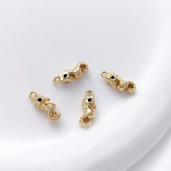 14k Gold Marine Organism Theme Charm Pendant