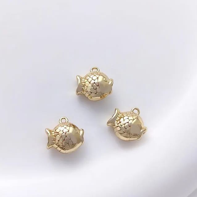 14k Gold Marine Organism Theme Charm Pendant