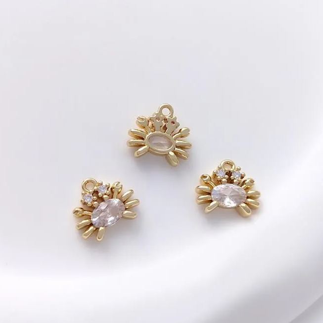 14k Gold Marine Organism Theme Charm Pendant