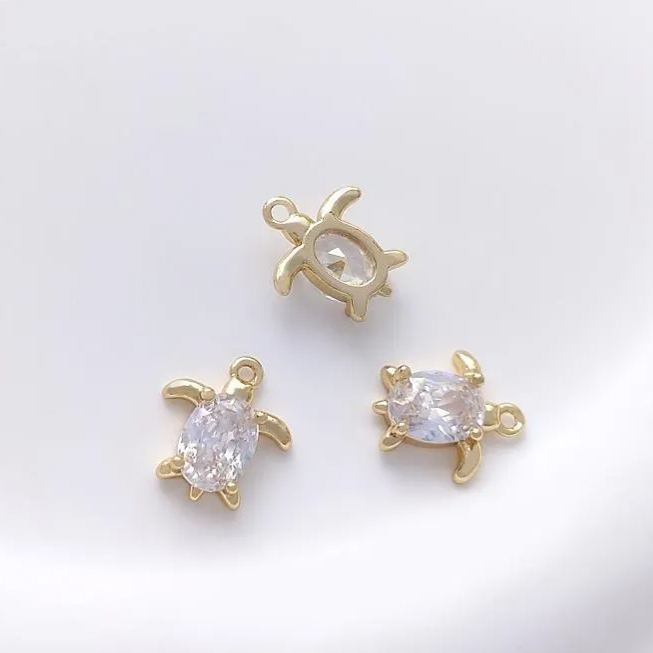 14k Gold Marine Organism Theme Charm Pendant