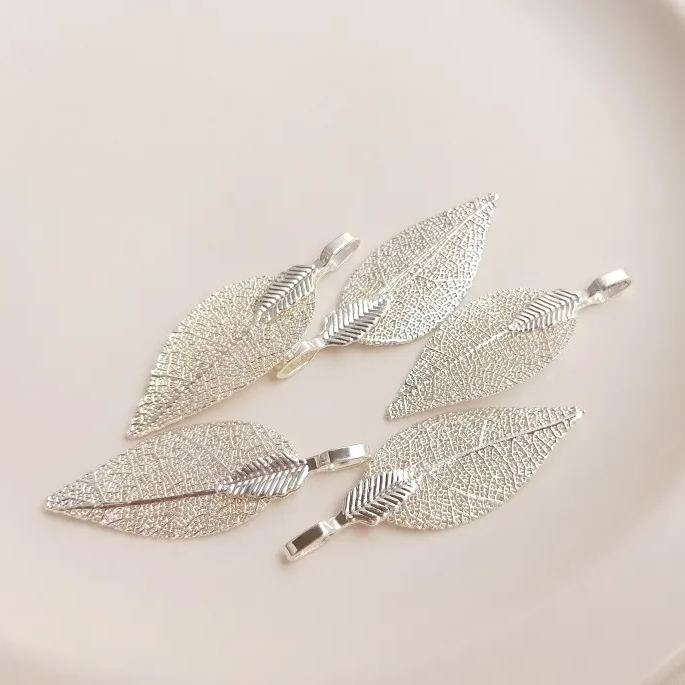 Natural Native Pruned Leaves Gold-Plated Silver-Covered Locket