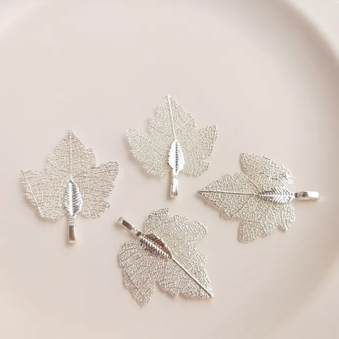 Natural Native Pruned Leaves Gold-Plated Silver-Covered Locket