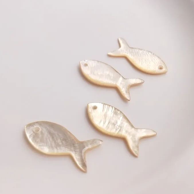26x10mm Fish Charms Made of Japanese Capic Shell Jewelry Pendant 1 Piece