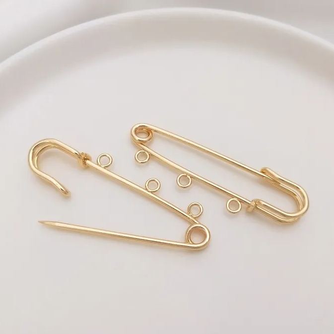 Brooch Pin with Multi Hanging Rings Accessories