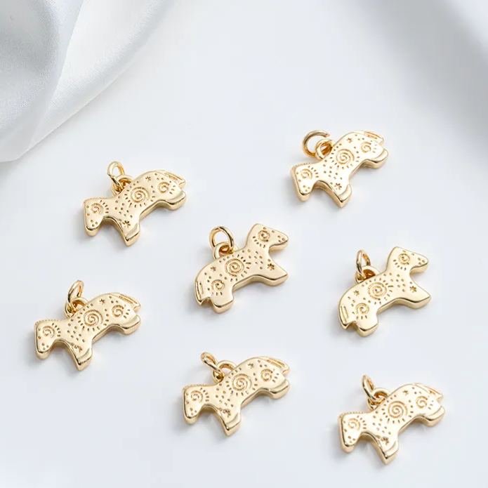 Gold Plated Cute Engraved Animal Pendant Jewelry Charms for DIY