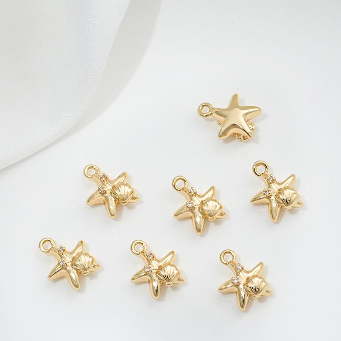 14k Gold Marine Organism Theme Charm Pendant