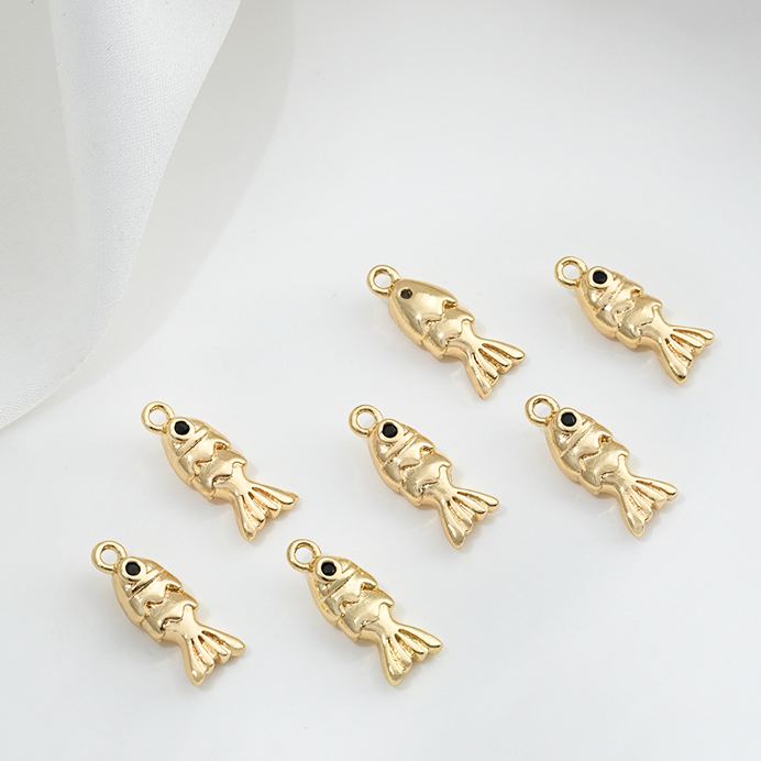 14k Gold Marine Organism Theme Charm Pendant