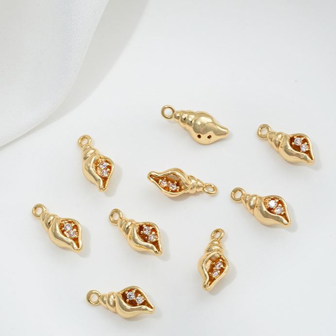 14k Gold Marine Organism Theme Charm Pendant