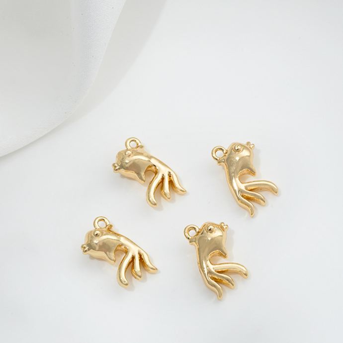 14k Gold Marine Organism Theme Charm Pendant