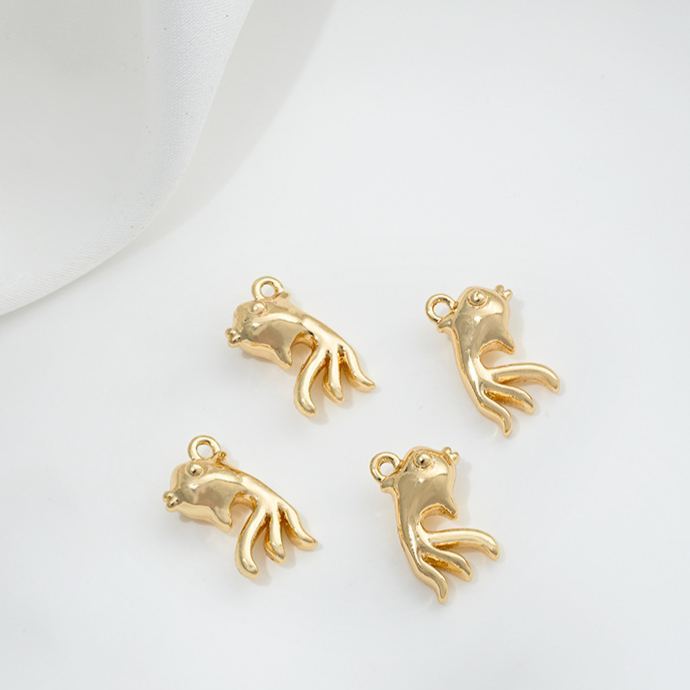 14k Gold Marine Organism Theme Charm Pendant