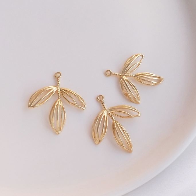 Delicate 14k Gold Plated Simulation Leaf Pendant Cute Charms for Jewelry DIY