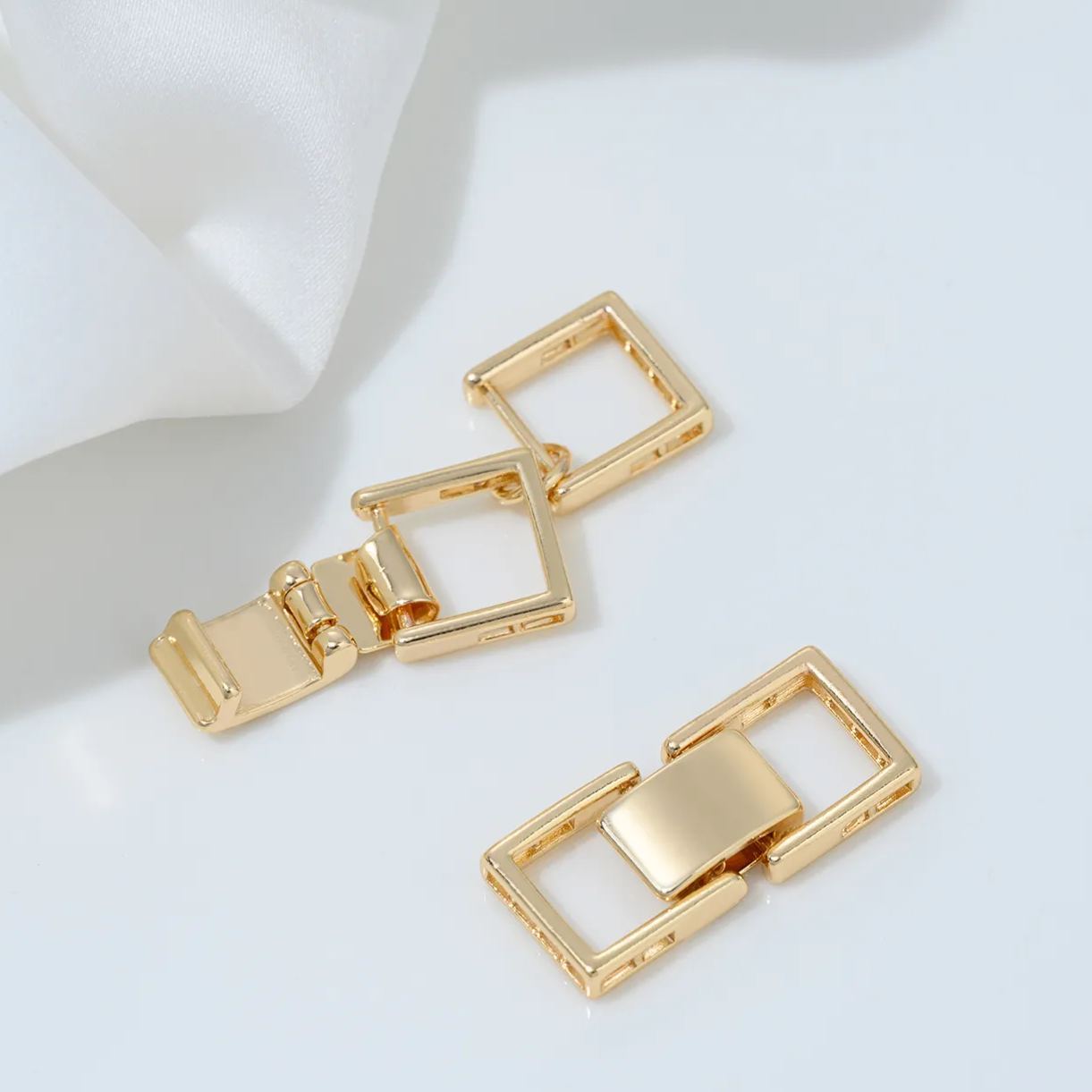 Gorgeous Colored Cubic Zirconia Inlaid Buckle Jewelry Clasp for Beading Jewelry