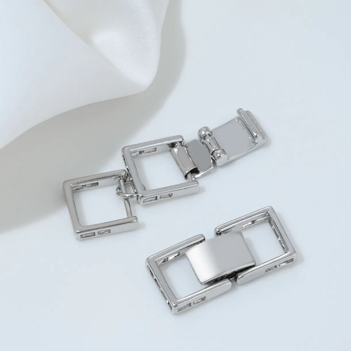 Gorgeous Colored Cubic Zirconia Inlaid Buckle Jewelry Clasp for Beading Jewelry