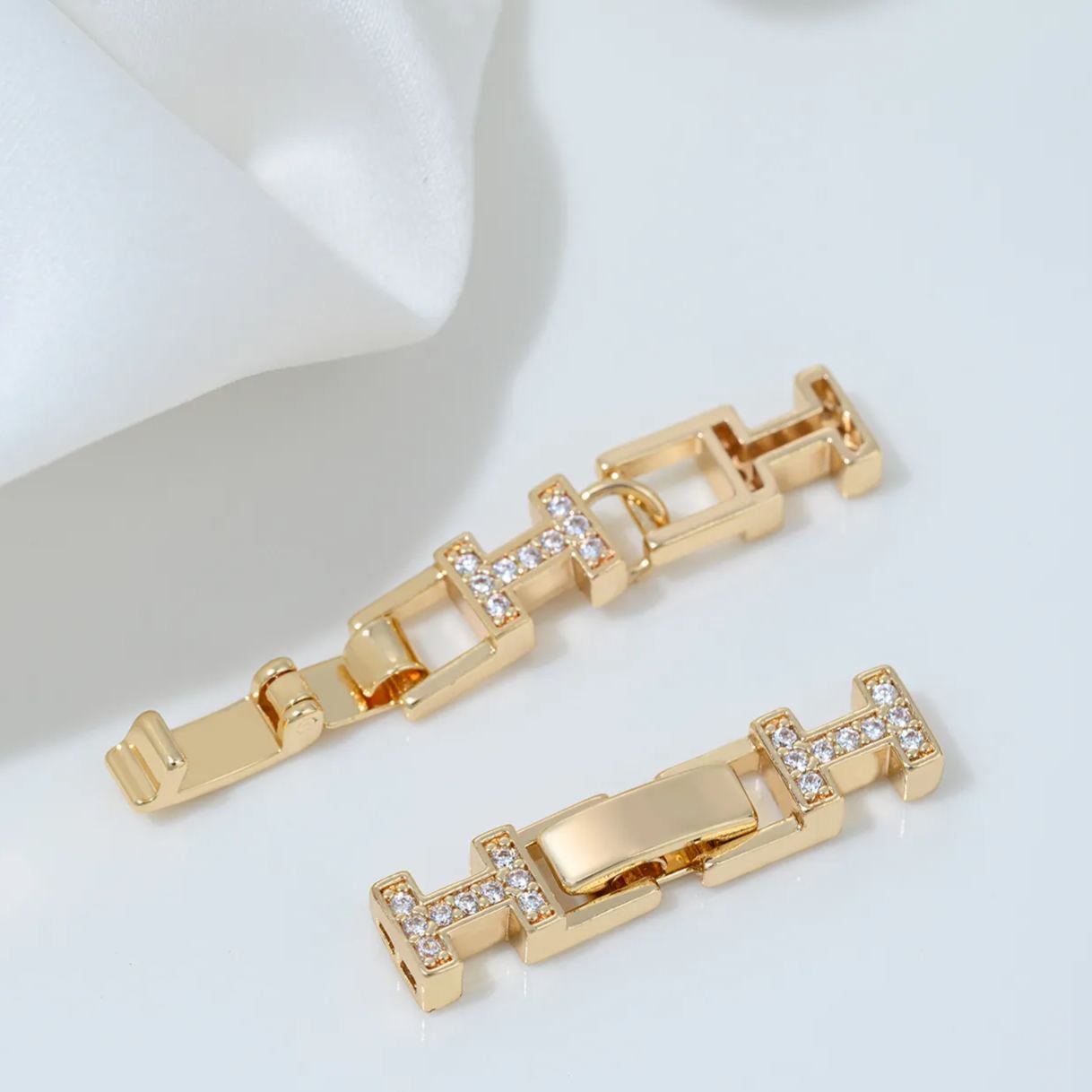 Gorgeous Colored Cubic Zirconia Inlaid Buckle Jewelry Clasp for Beading Jewelry