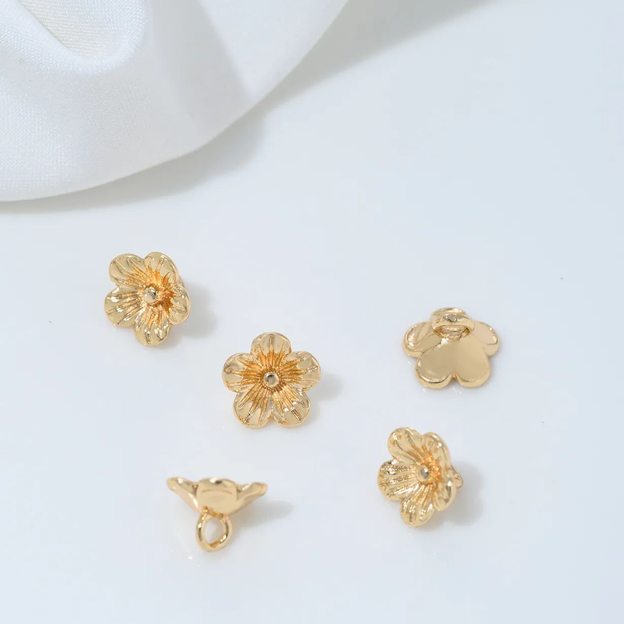 Cubic Zirconia inlaid 14k Gold Plated Flower Charm Jewelry Pendant Rose Charm