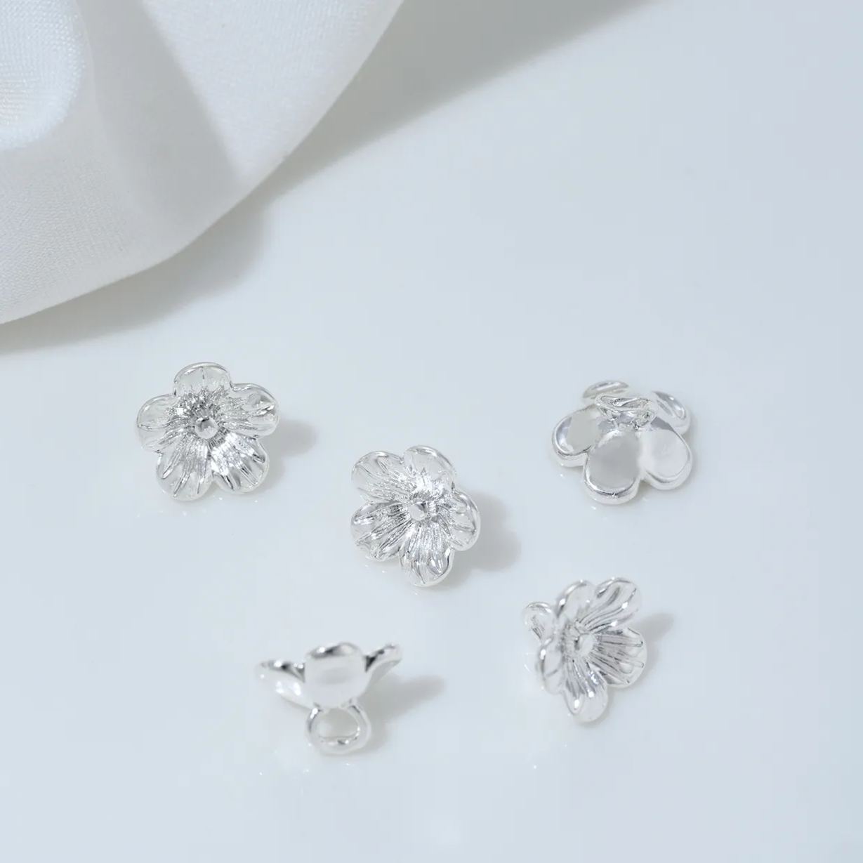 Cubic Zirconia inlaid 14k Gold Plated Flower Charm Jewelry Pendant Rose Charm