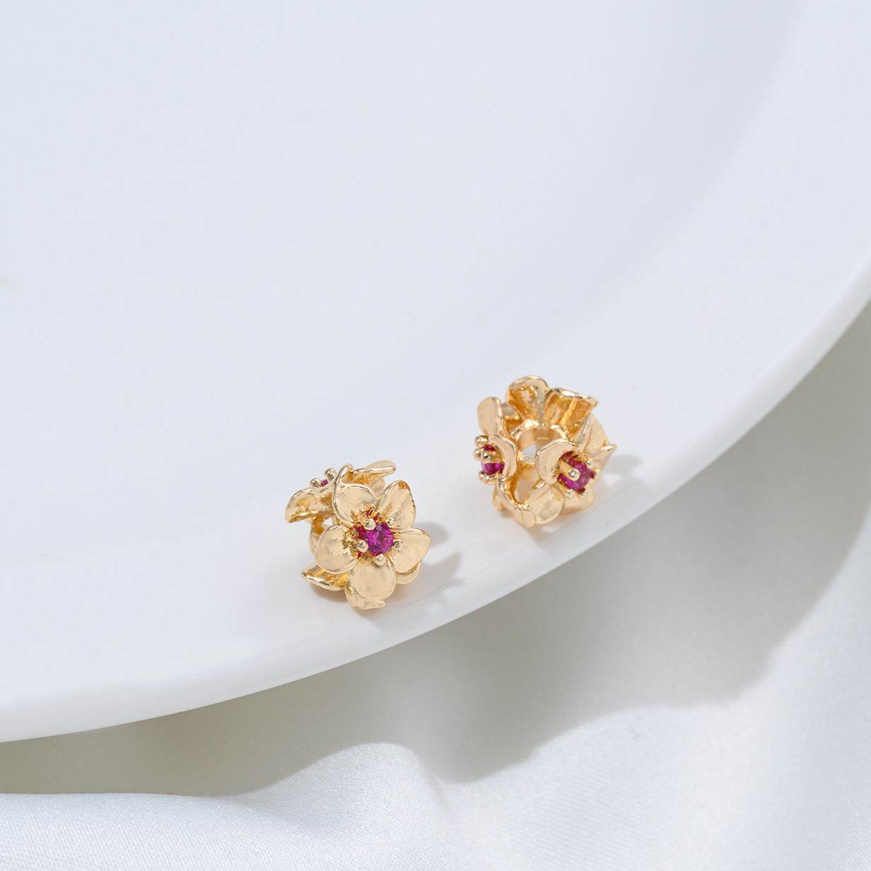 Flower Loop Zirconia Inlaid Gold Plated Cylindrical Wheel Spacer Beads Multiple Color