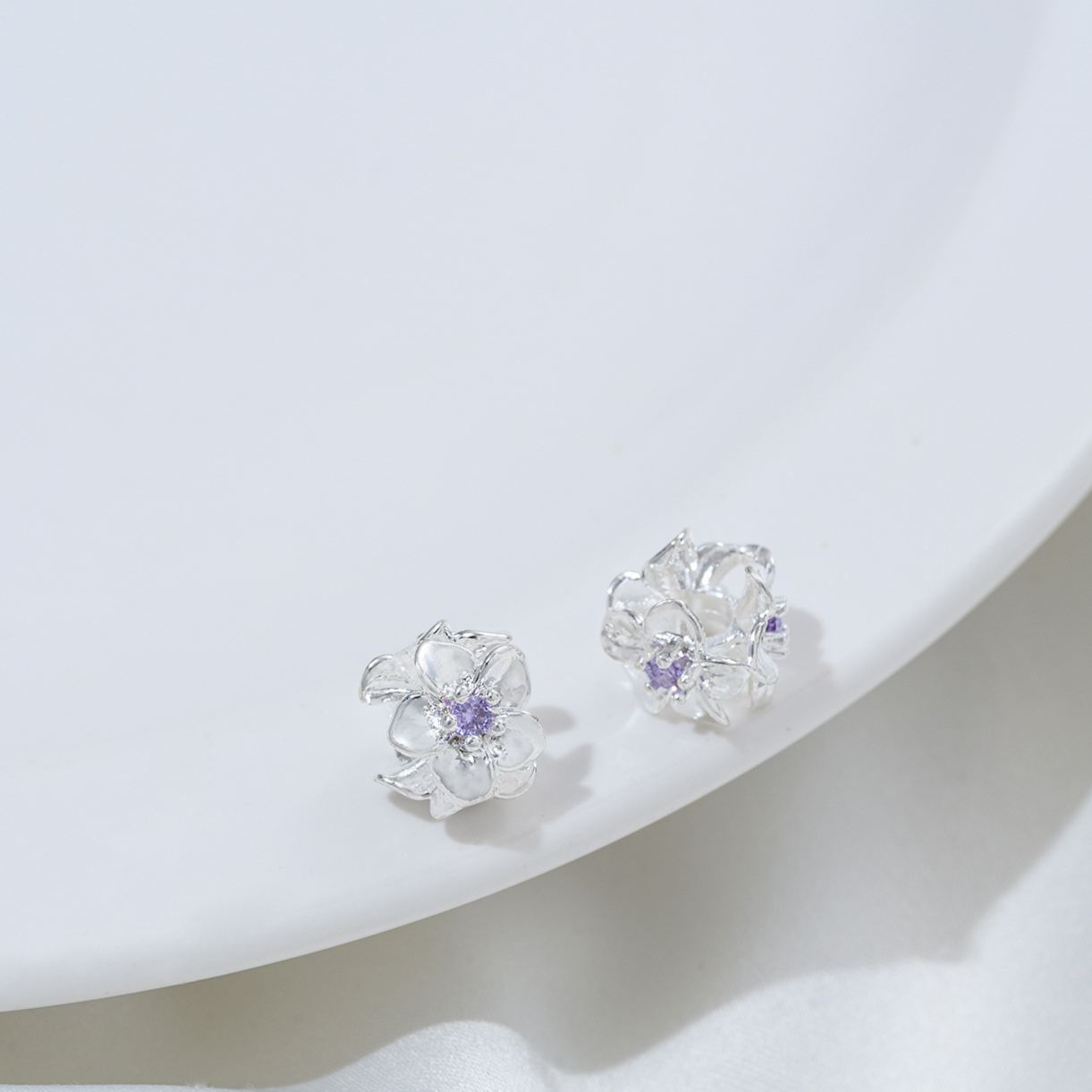 Flower Loop Zirconia Inlaid Gold Plated Cylindrical Wheel Spacer Beads Multiple Color