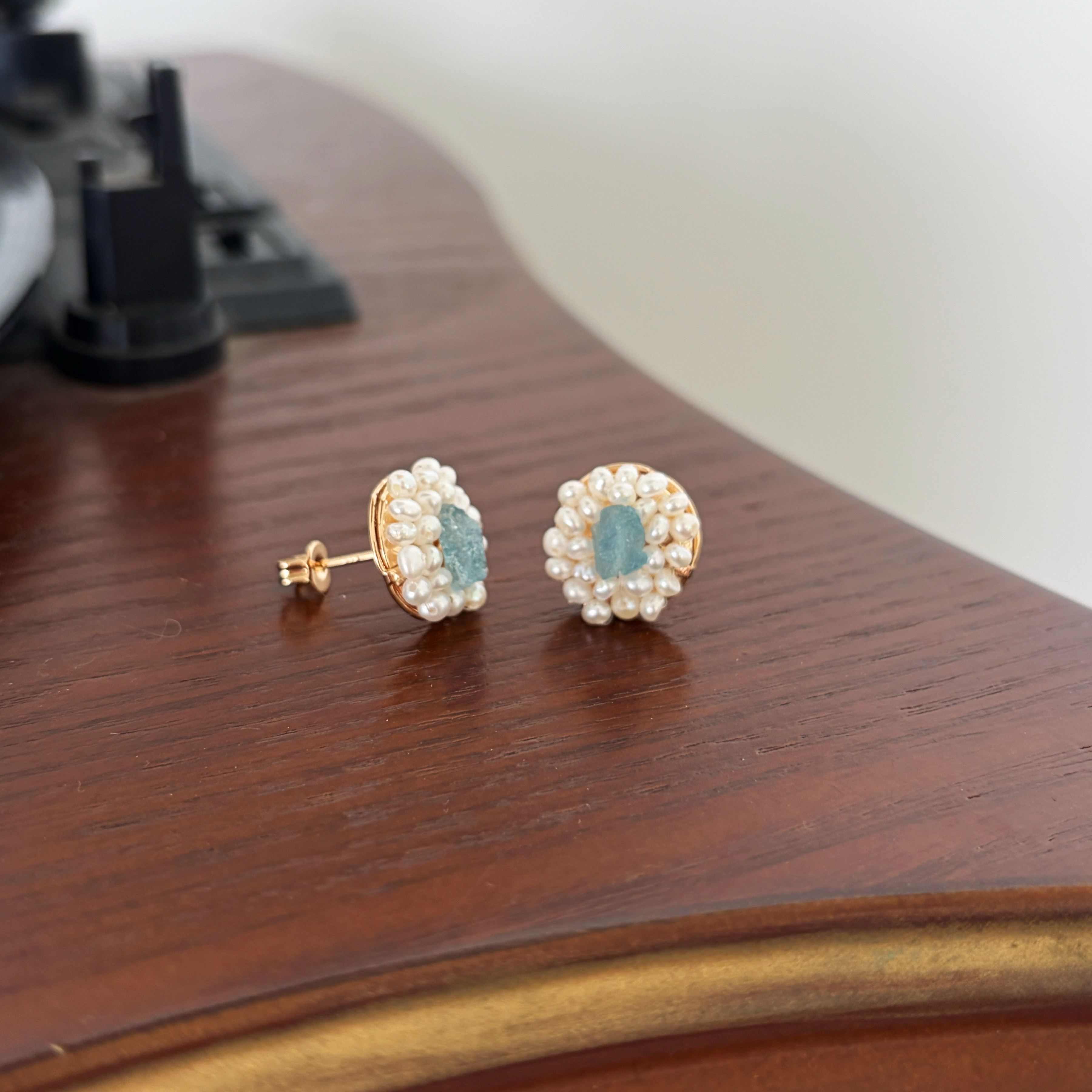 One-of-a-Kind Raw Aquamarine Core and Pearls Cluster Stud Earrings 