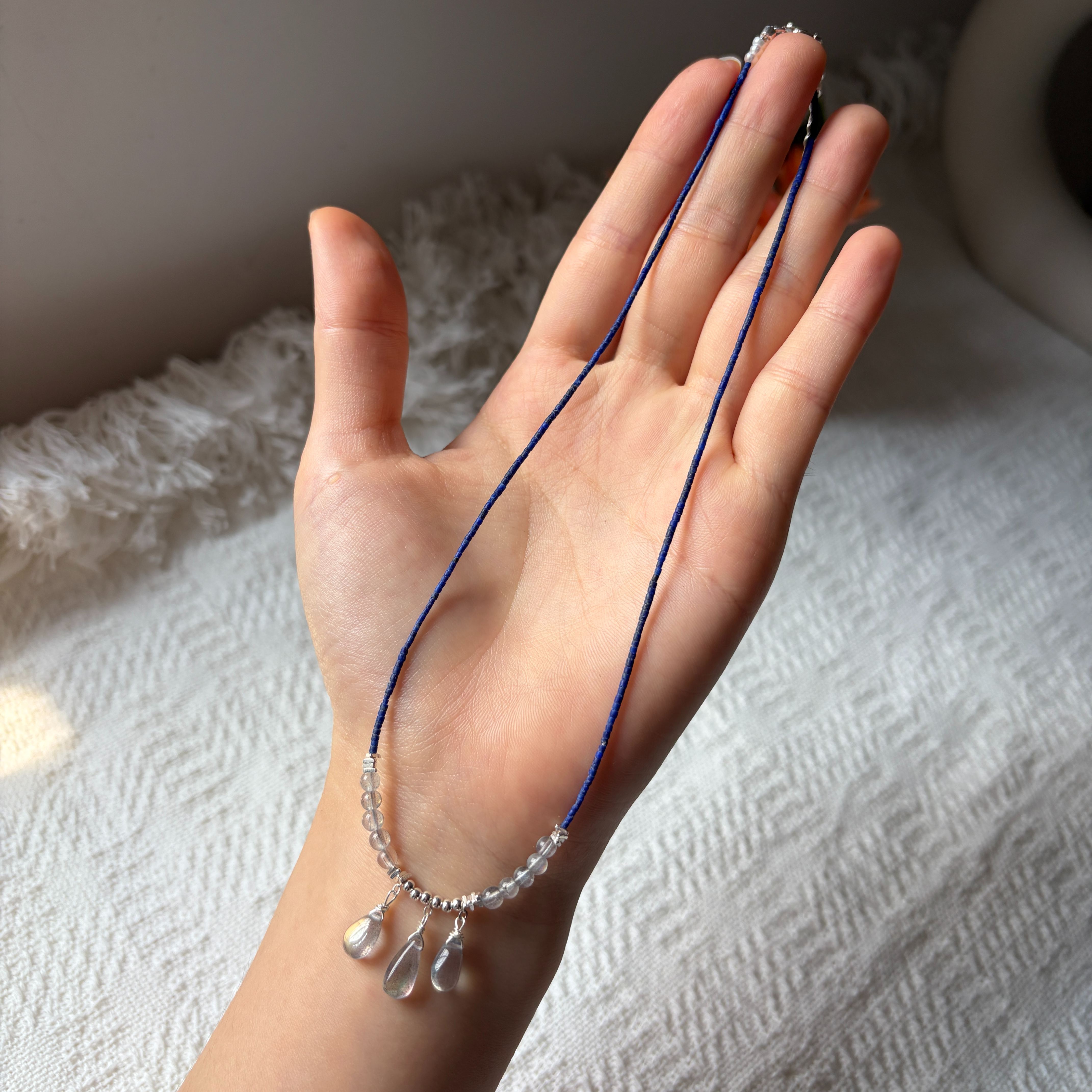 DEEP RAIN Lapis Lazuli Tiny beads & Labradorite Teardrop Necklace