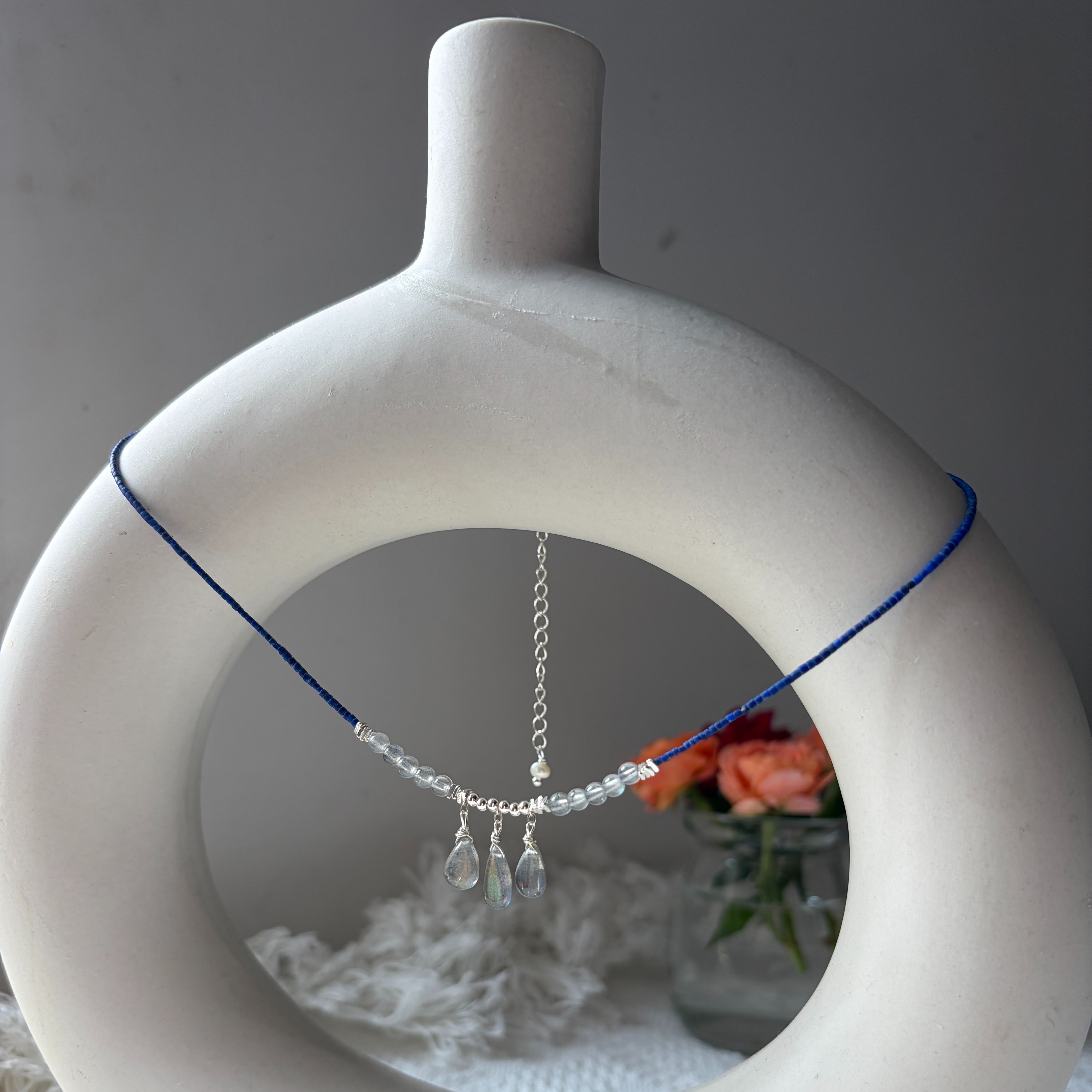 DEEP RAIN Lapis Lazuli Tiny beads & Labradorite Teardrop Necklace