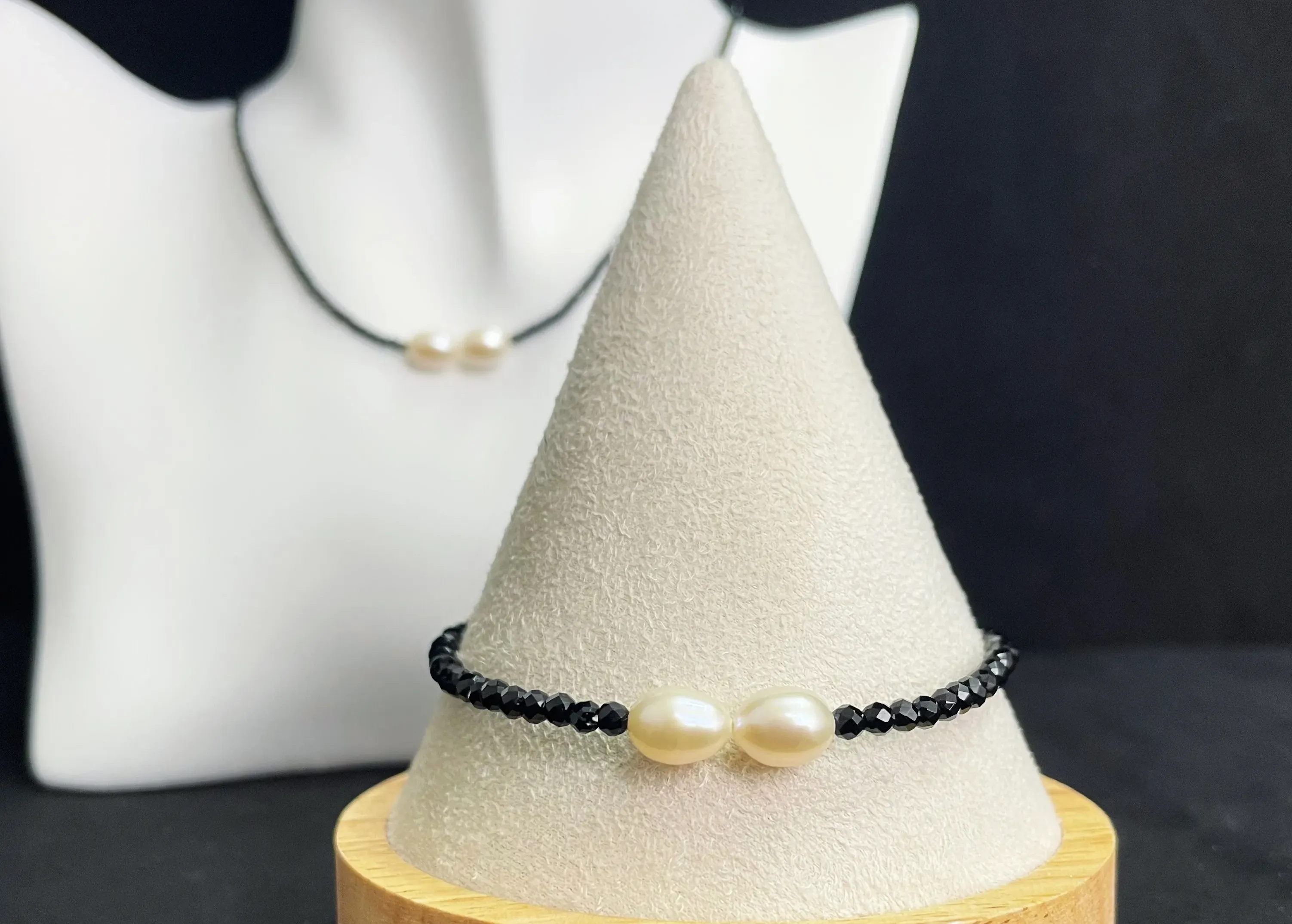 black spinel bracelet
