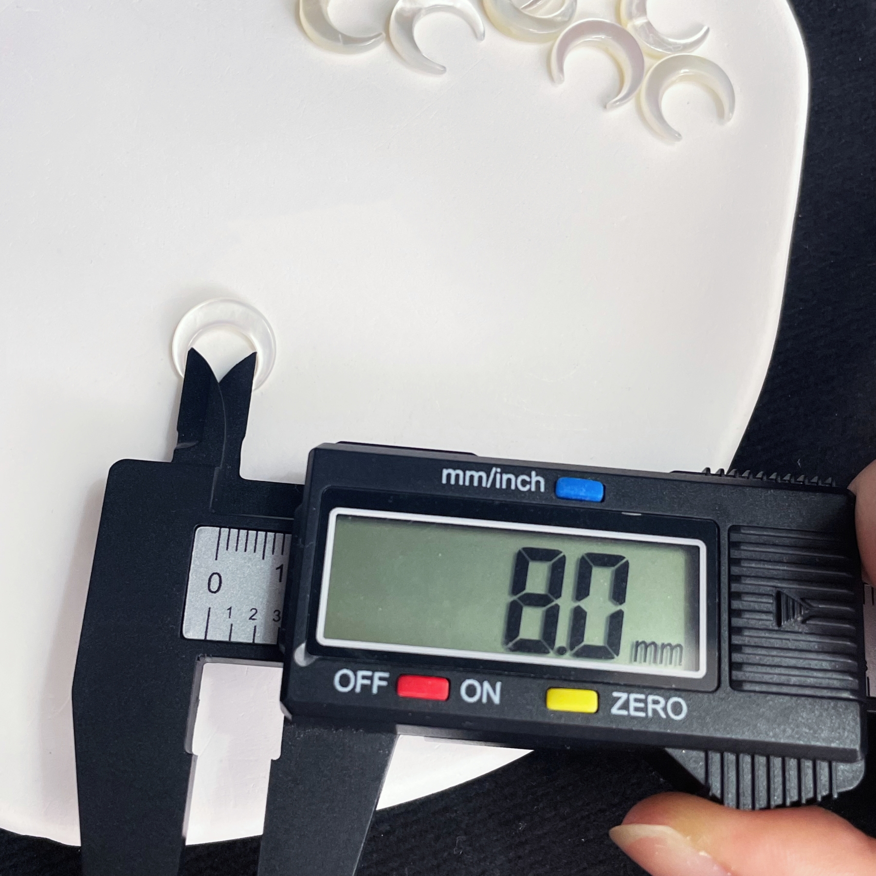 Mother-of-Pearl Moon with Cross Hole 1 piece