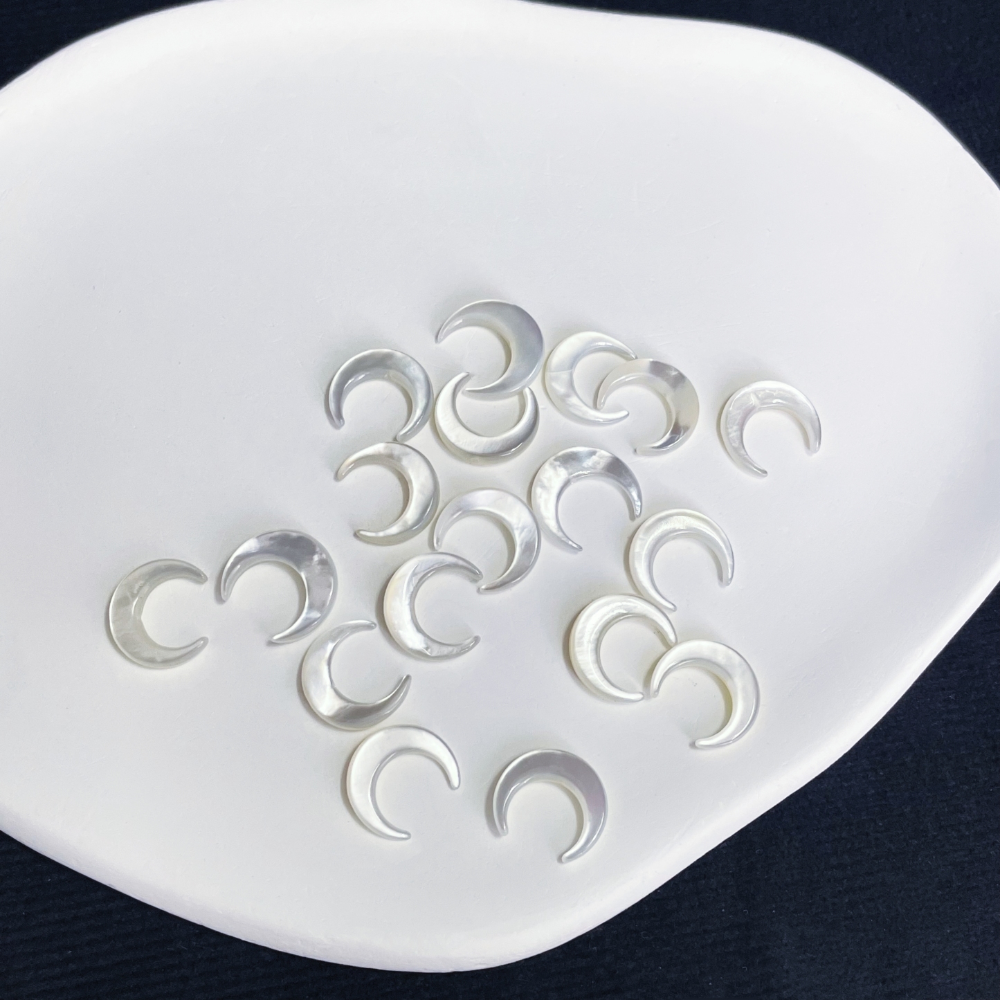 Mother-of-Pearl Moon with Cross Hole 1 piece