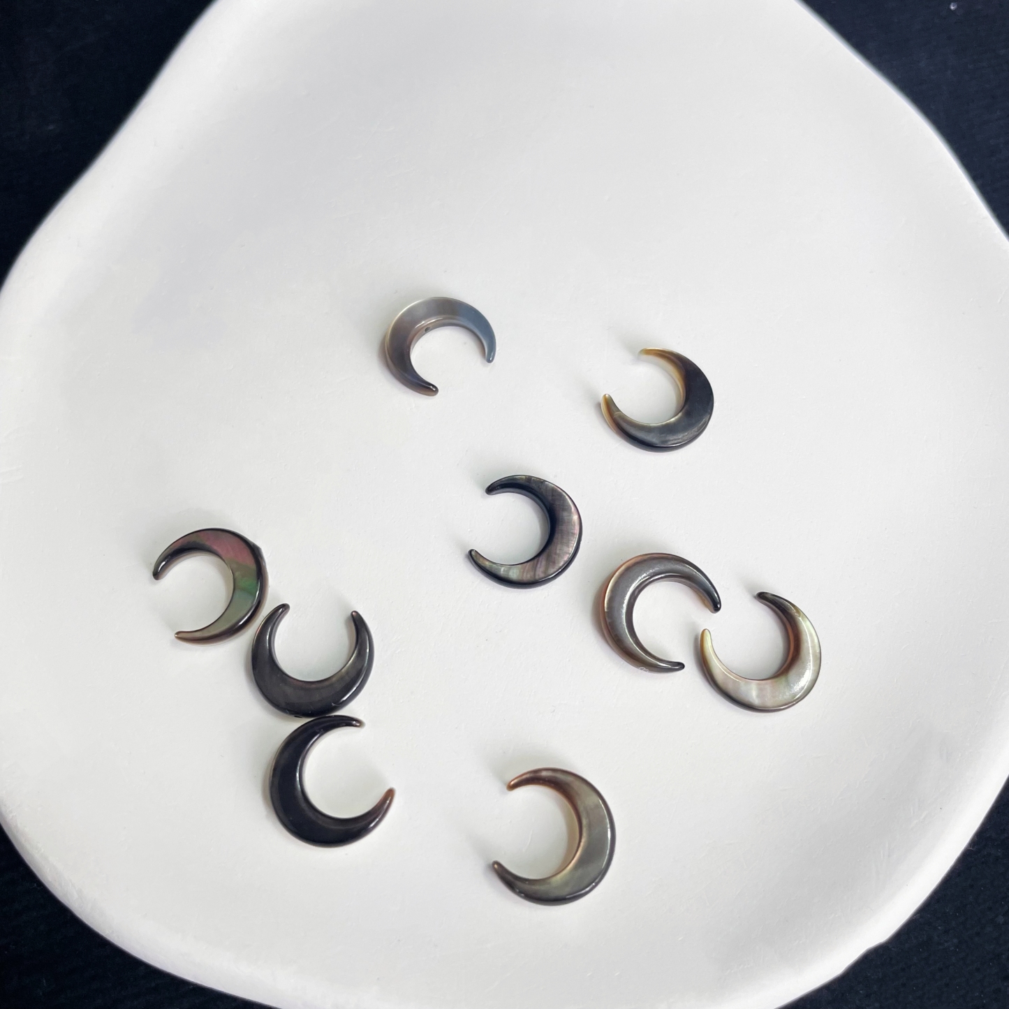 Mother-of-Pearl Moon with Cross Hole 1 piece