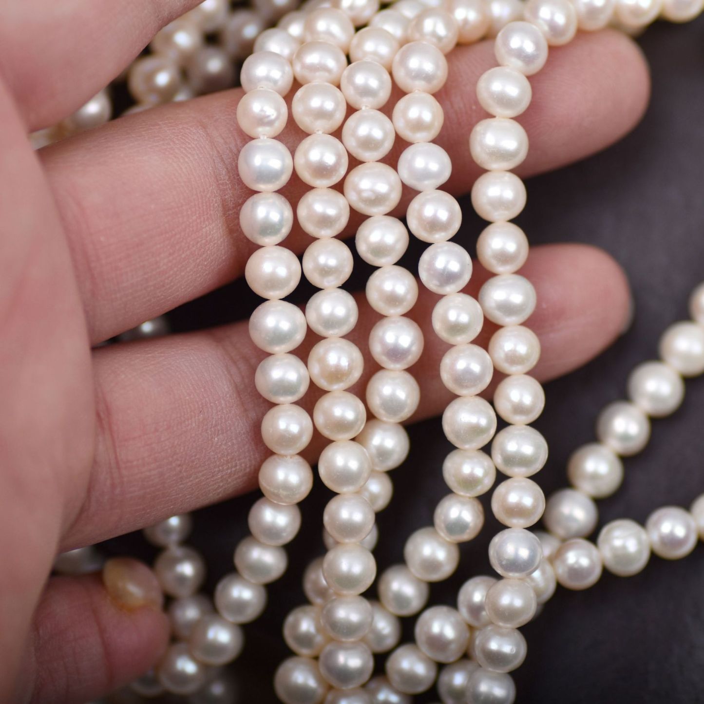  Natural Freshwater Pearl 5-5.5mm Nearly Round