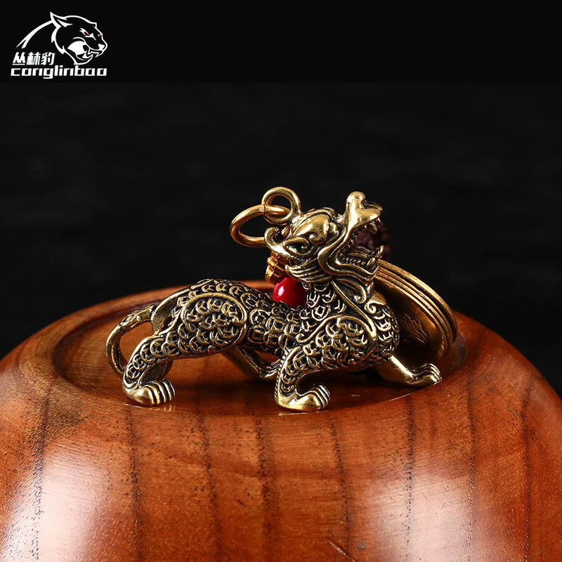 🍀[Cumpărați unul și primiți trei gratuit]! ✨Dragon Teeth Amulet Feng Shui Lucky Breloc, Accesoriu pentru geantă pentru farmecul norocului cu cinci monede Feng Shui Lucky Charm Ciciuc