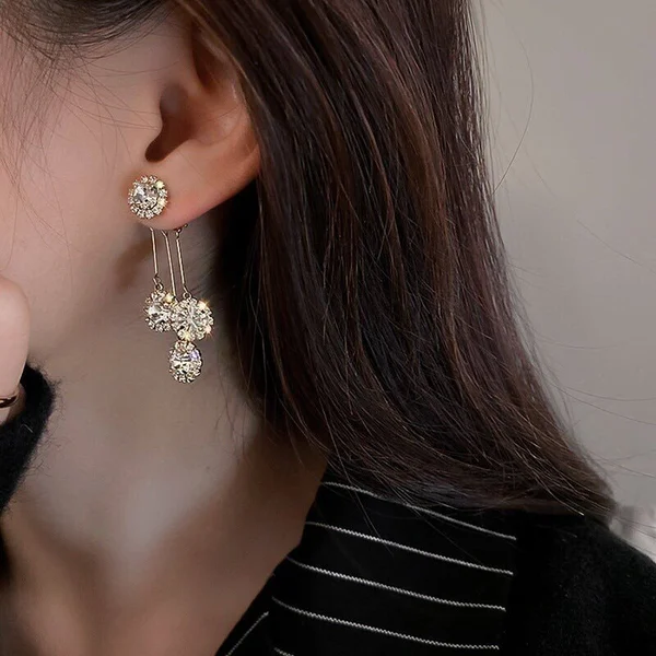 2024 Nuovo stile-50% di sconto-Orecchini con petali rotondi in zircone