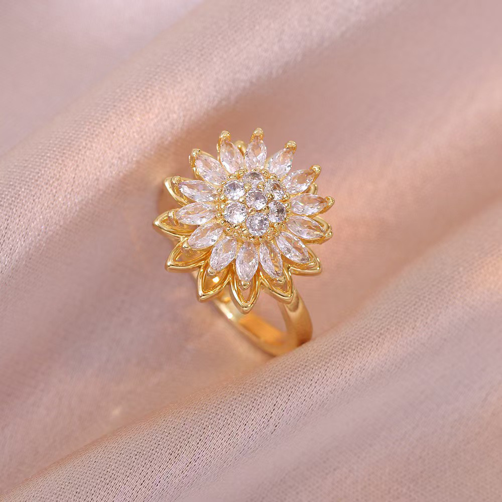 Twinkglo™  Rotating Flower Necklace Jewelry Set