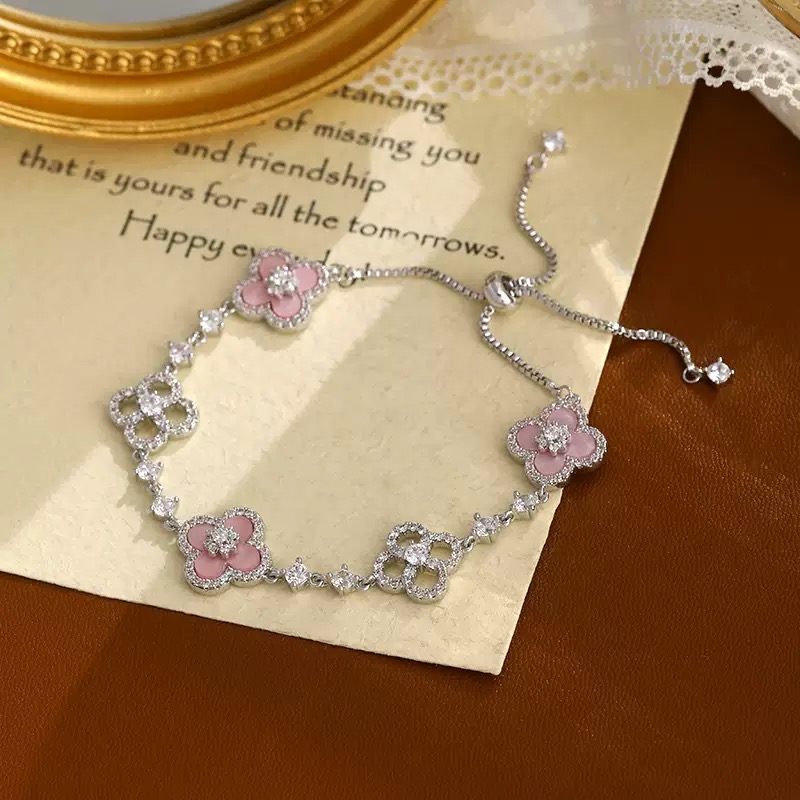 Twinkglo™ Lucky Four Leaf Flower Pink Bracelet