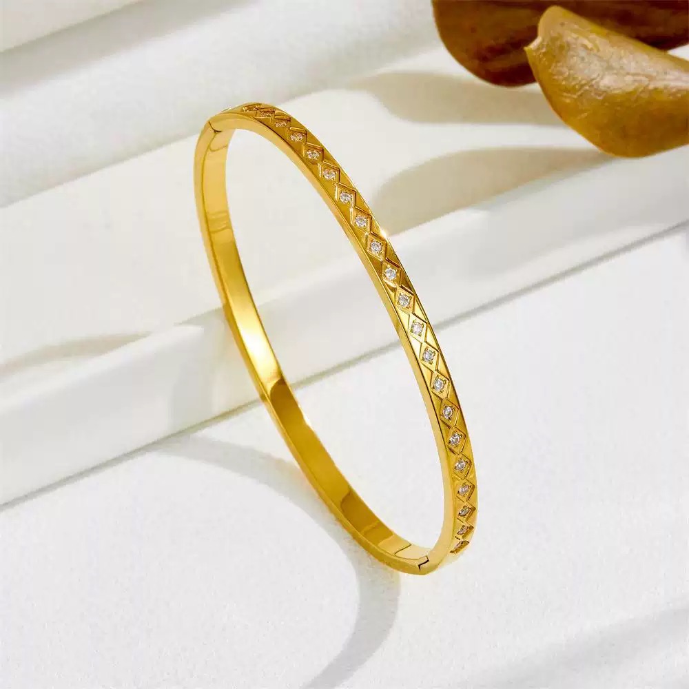 Twinkglo™  Minimally designed open bracelet Zircon 