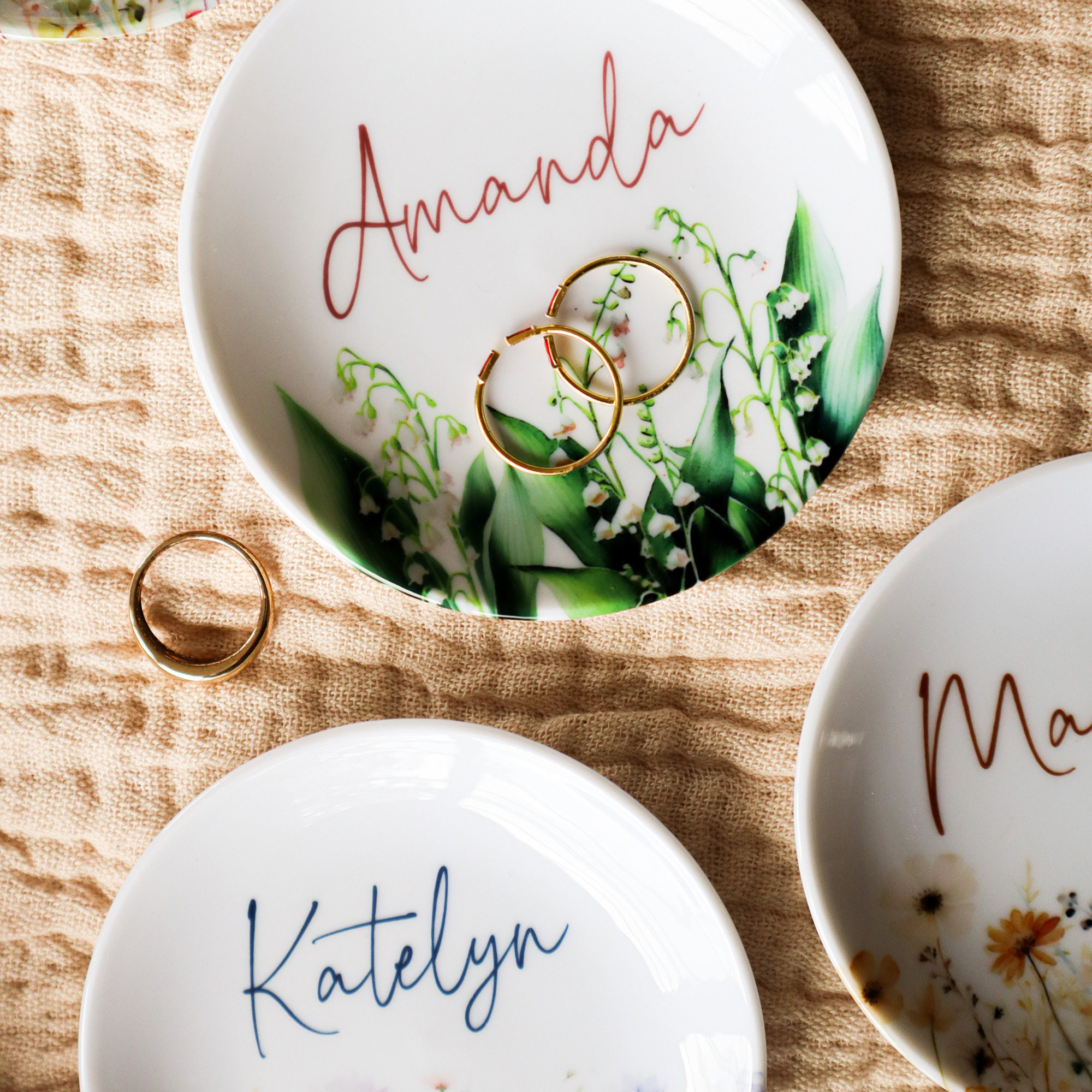 Personalized Birth Month Flower Ring Dish With Name for Unique & Love | JNSDec58