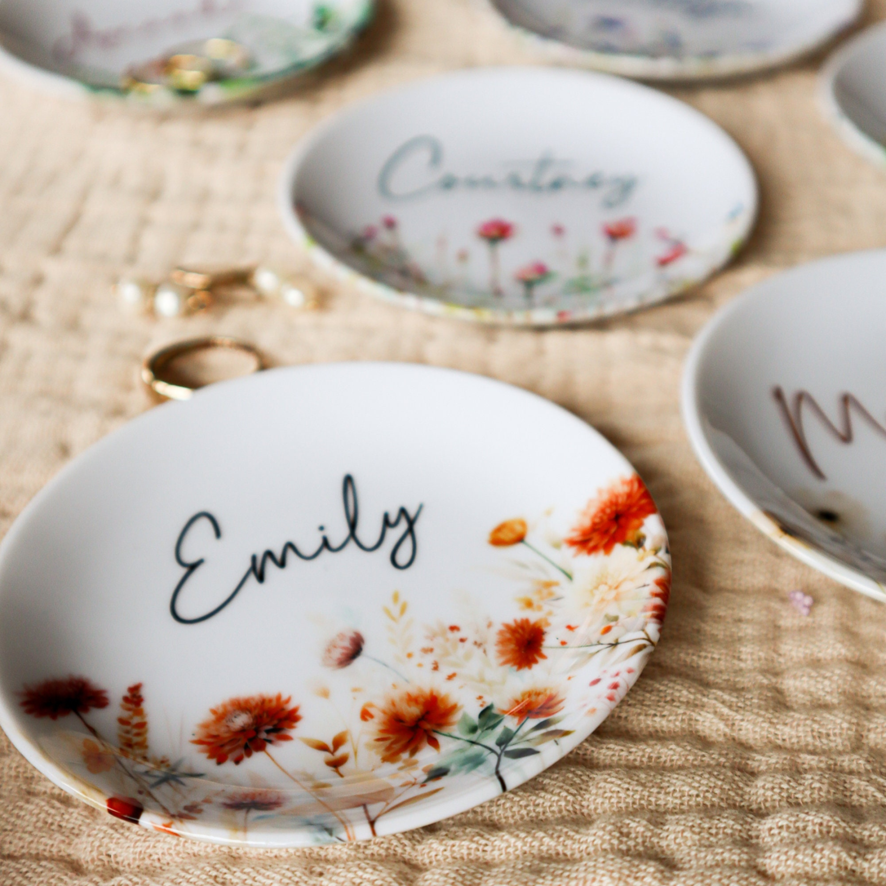 Personalized Birth Month Flower Ring Dish With Name for Unique & Love | JNSDec58
