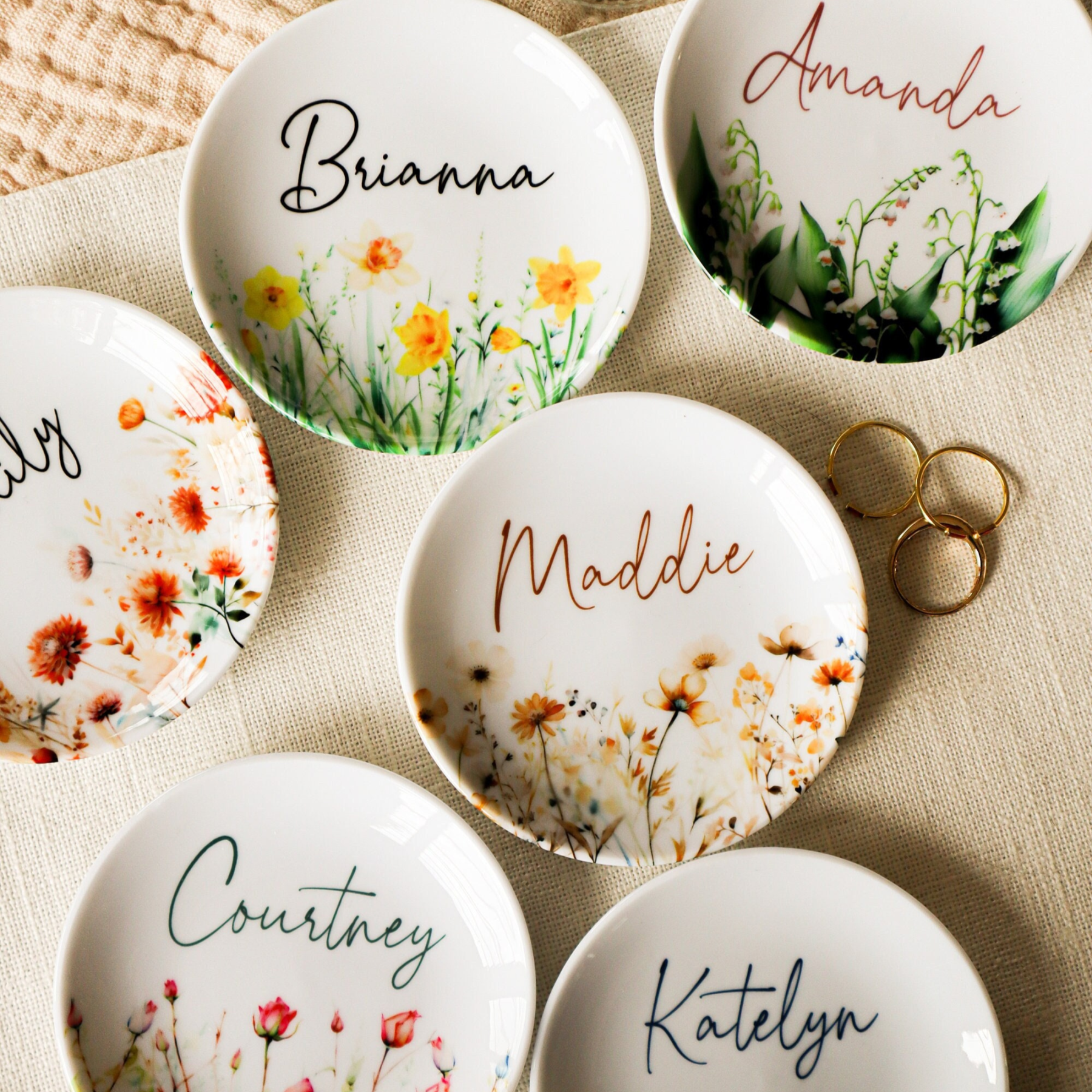 Personalized Birth Month Flower Ring Dish With Name for Unique & Love | JNSDec58
