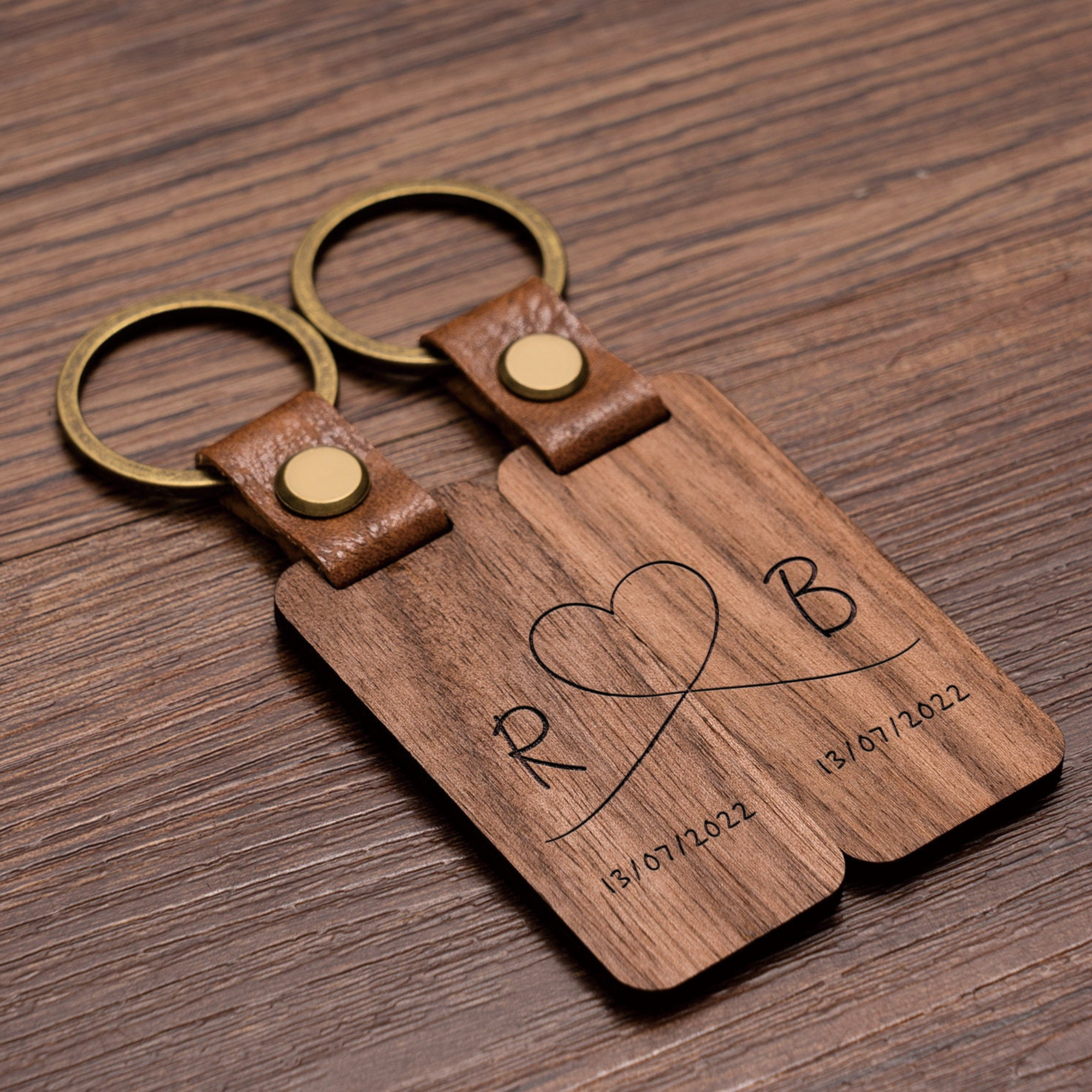 Personalized Wood Couple Keychain for Unique & Love | JNSDec114